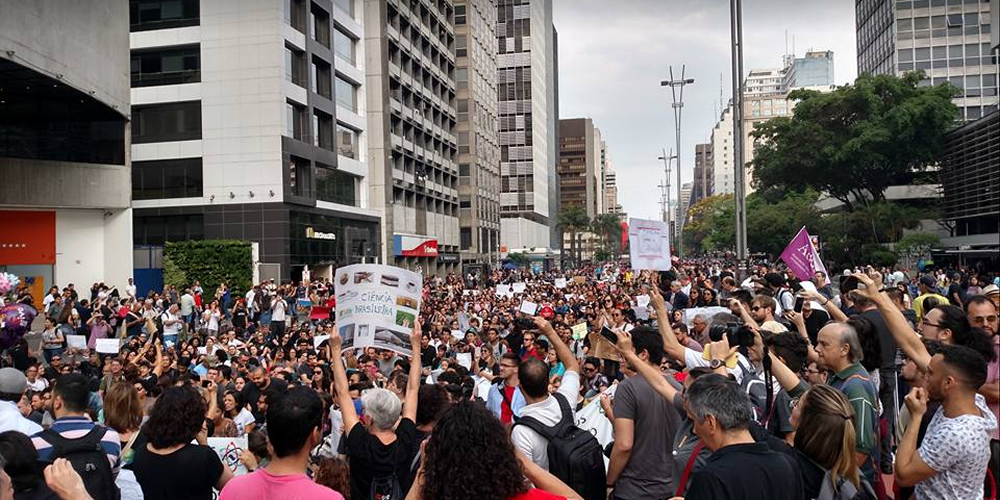 Instituições científicas protestam contra Orçamento Federal de 2018