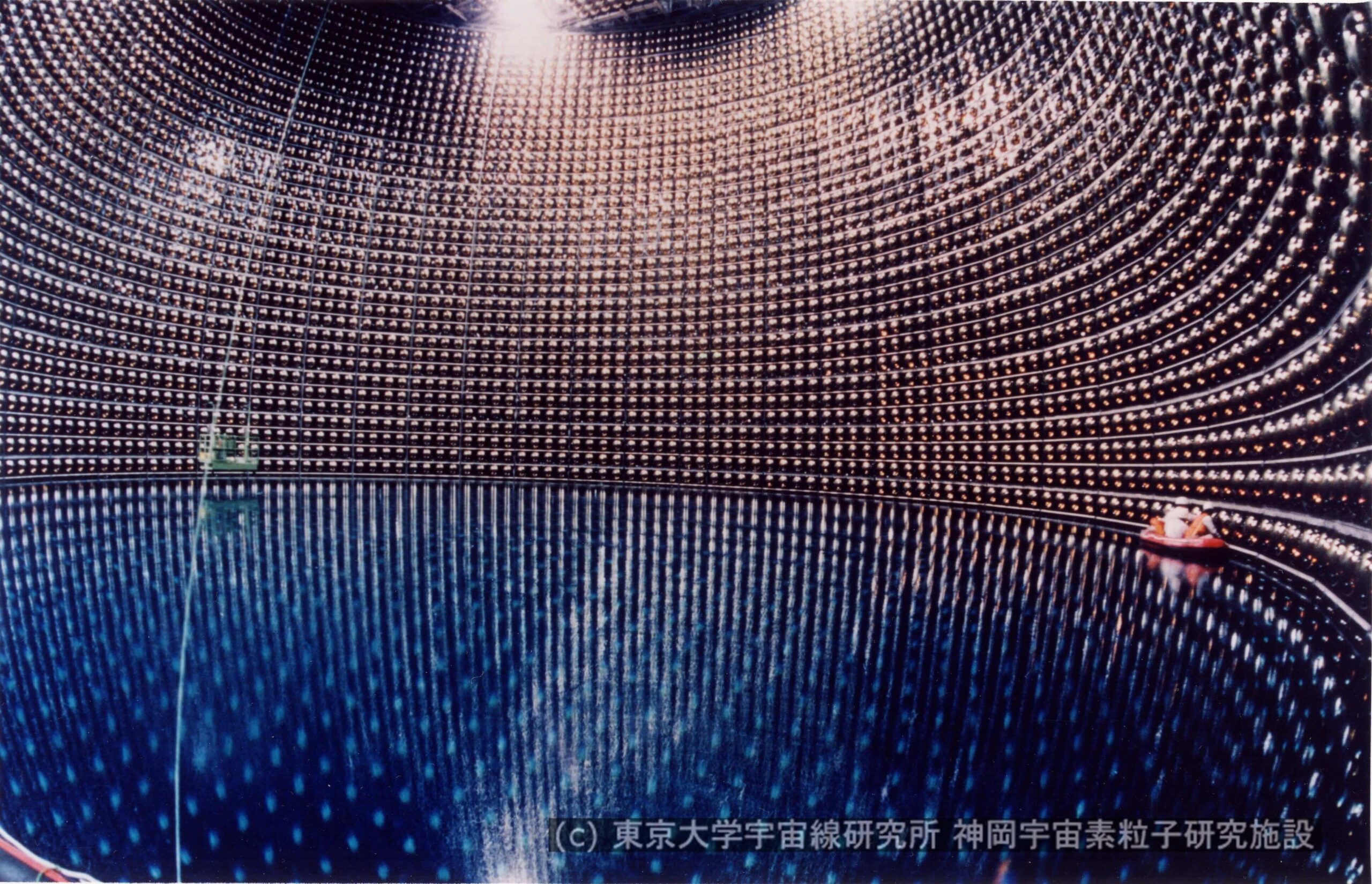 25 anos da descoberta das oscilações dos neutrinos e a física de neutrinos no Brasil