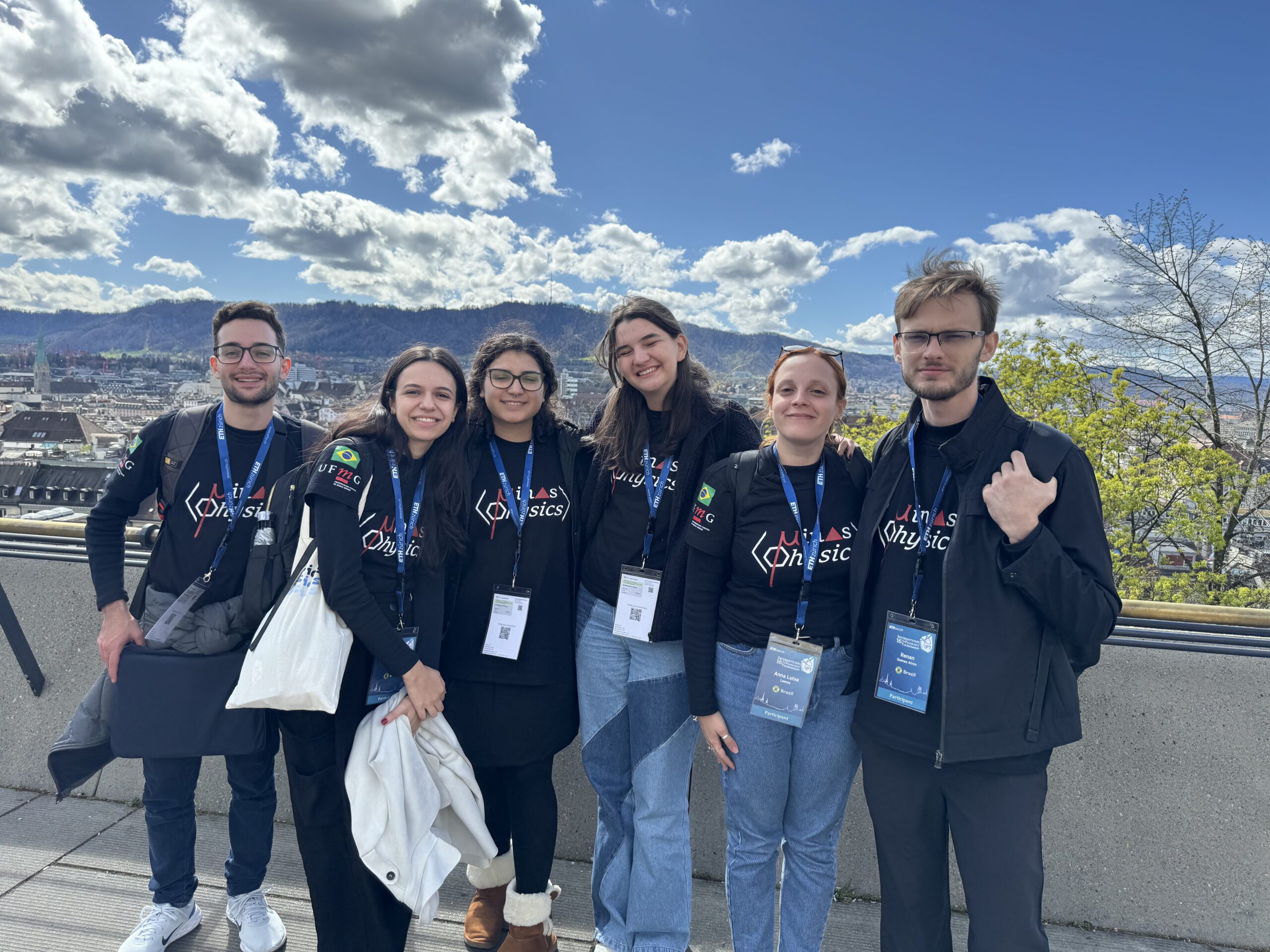 Equipe da UFMG garante vaga ao Brasil no Torneio Internacional de Física em 2025