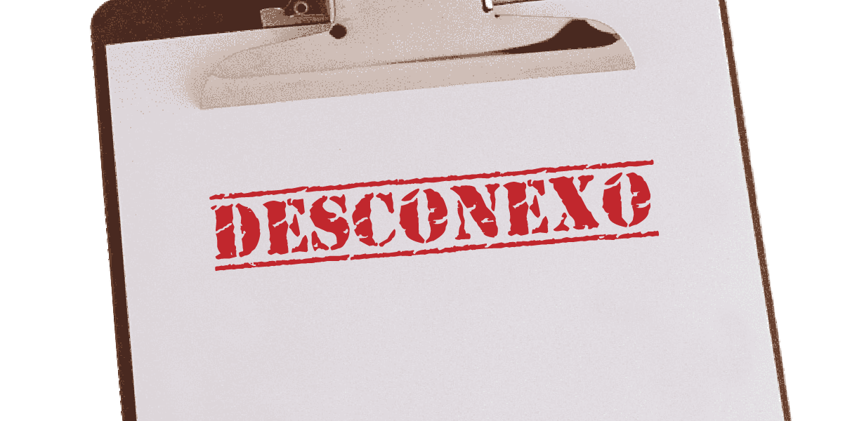 Prancheta com o carimbo escrito "Desconexo"