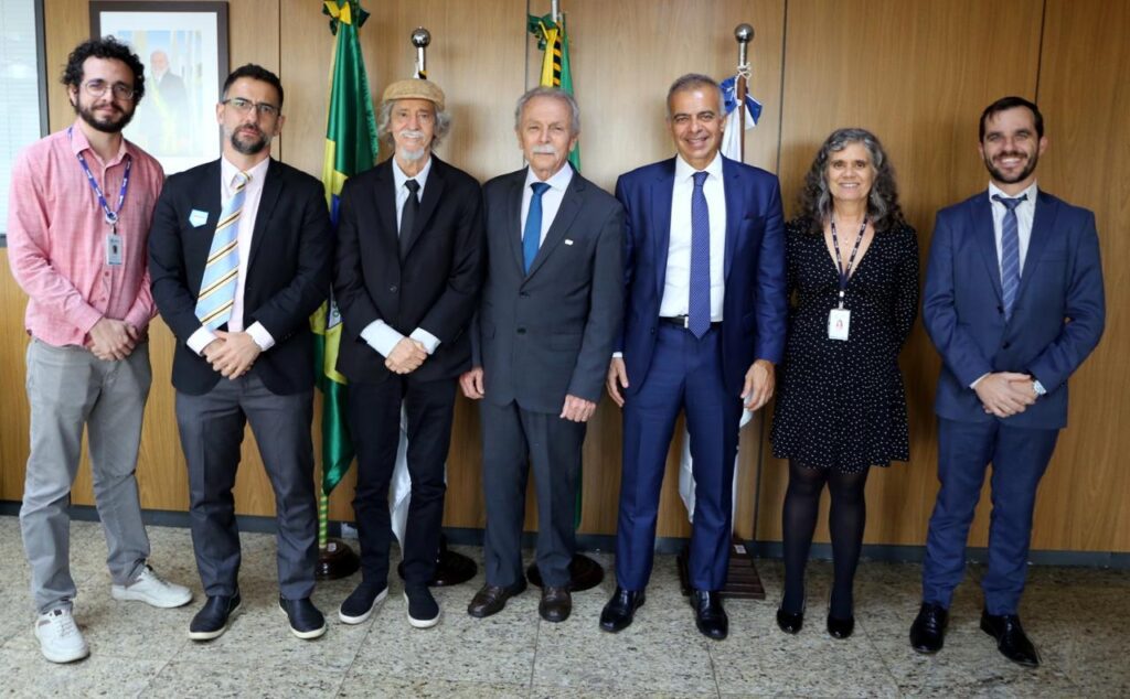 Da esqpara dir, Ricardo Sangiovanni, Domingos, Nelson Studart, Ricardo Galvão, Rodrigo Capaz, Débora Menezes e Dioni Pastorio.