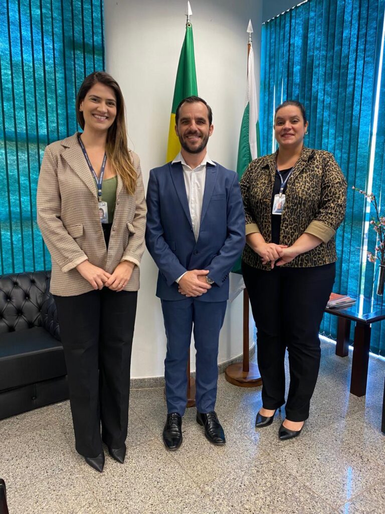 Prof. Dioni Pastorio com a equipe do senador Flavio Arns.
