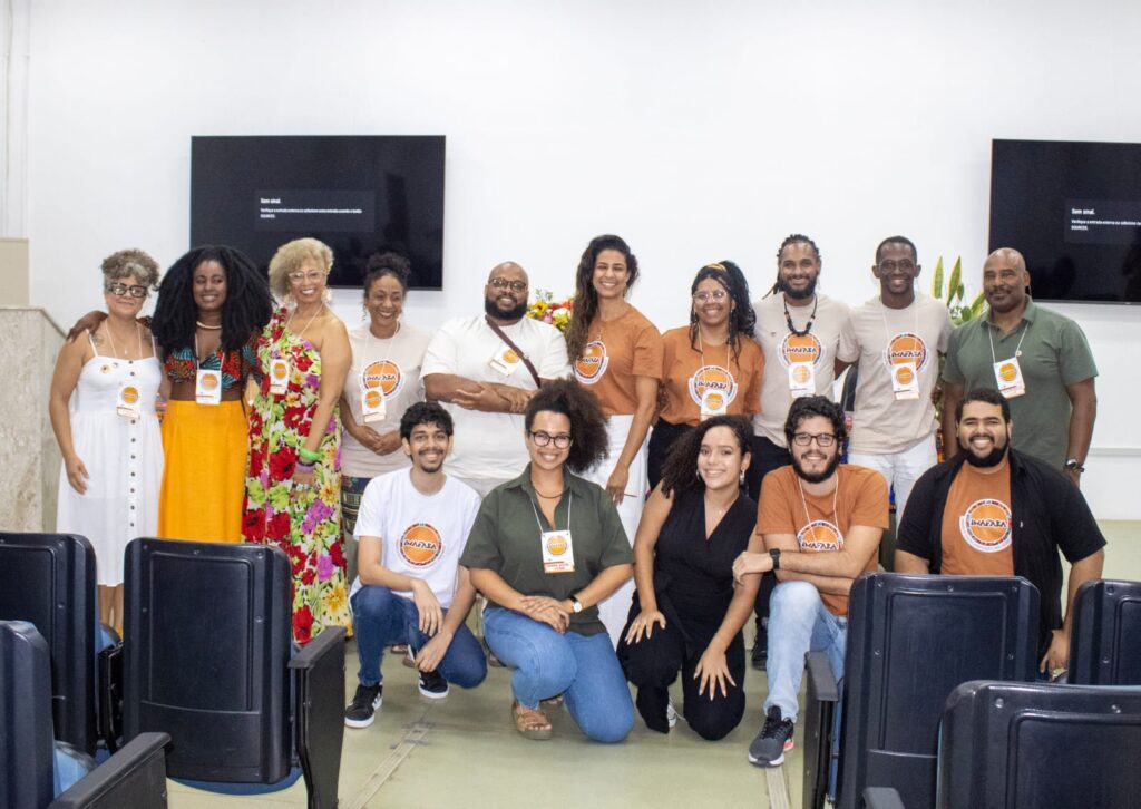 Parte da comissão nacional , comissão local e os monitores do evento.